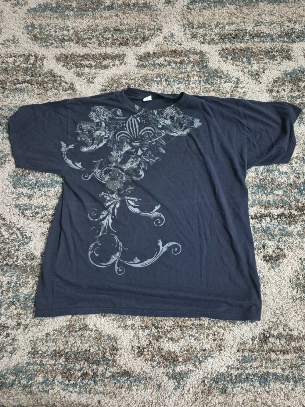 Y2K Graphic T-Shirt – Size Large